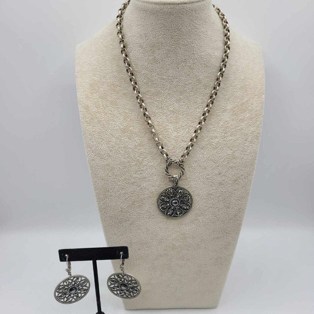 Sweet Romance Medallion Necklace Earring Set Vintage NWOT